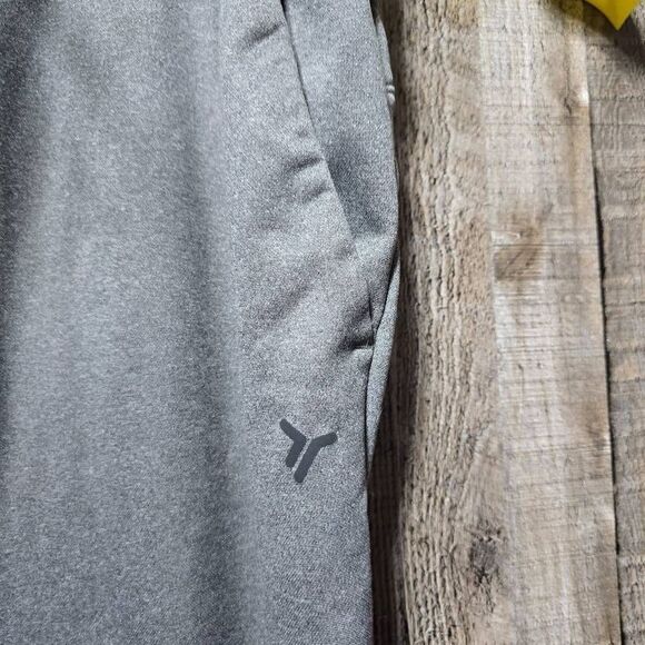 5/$25 Old Navy Active Go Dry Grey Fleece Joggers - Picture 2 of 5